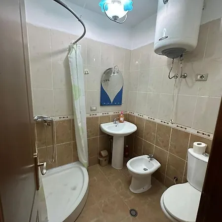 Cozy Apartment In The City Center Shkoder Exterior photo